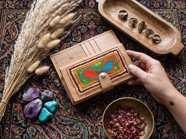 Handmade Embroidered Leather Bifold Wallet: Ethnic Coin Purse