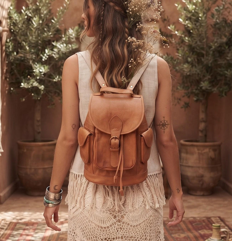 Vintage Leather Drawstring Backpack, Small Y2K Rucksack, Tan Brown Boho Bag, 70s Hippie Backpack, Leather Bucket Bag, Festival Bag