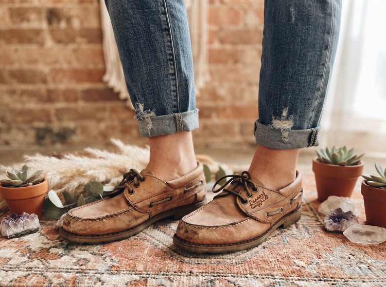 Vintage Tan Leather Deck Shoes, 70s Boat Shoes, Unisex Leather Flats, Retro Hippie Shoes, Brown Casual Footwear, UK 7 EU 41